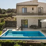 Petradi Skala I Skala (Kefalonia)
