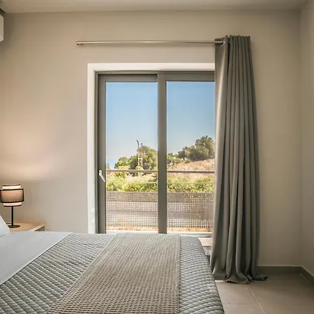 Petradi Skala I Skala (Kefalonia)